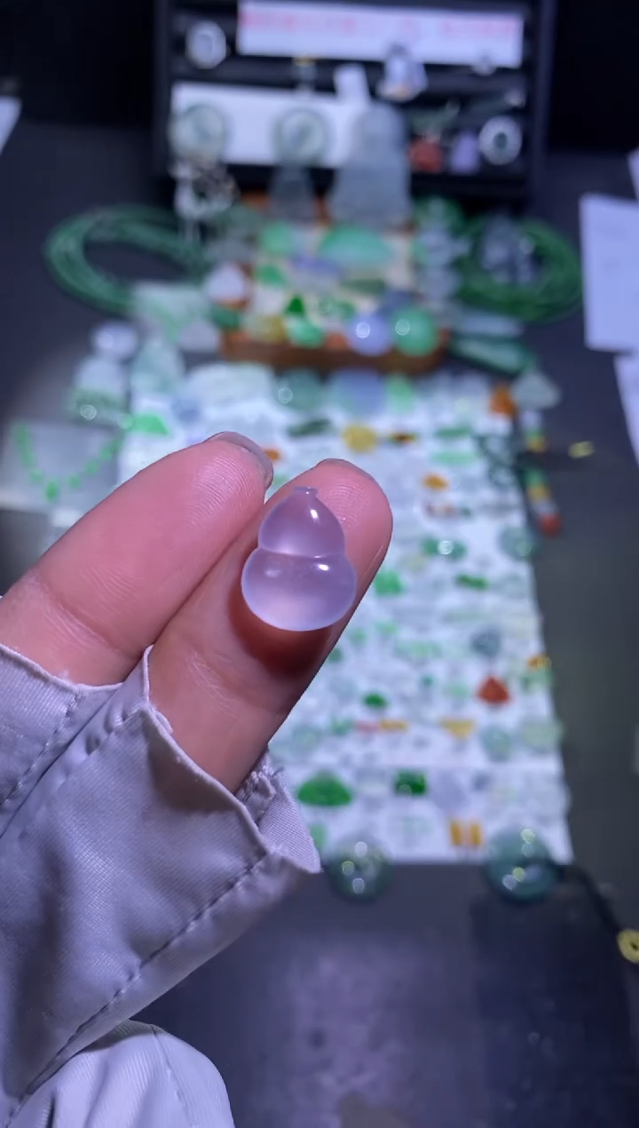 【闪购商品】翡翠挂件未镶嵌葫芦