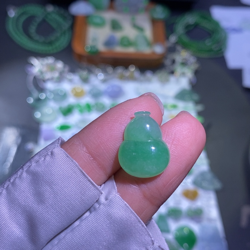 【闪购商品】翡翠挂件未镶嵌葫芦