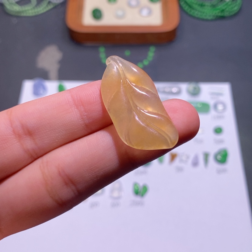 【闪购商品】翡翠挂件未镶嵌叶子