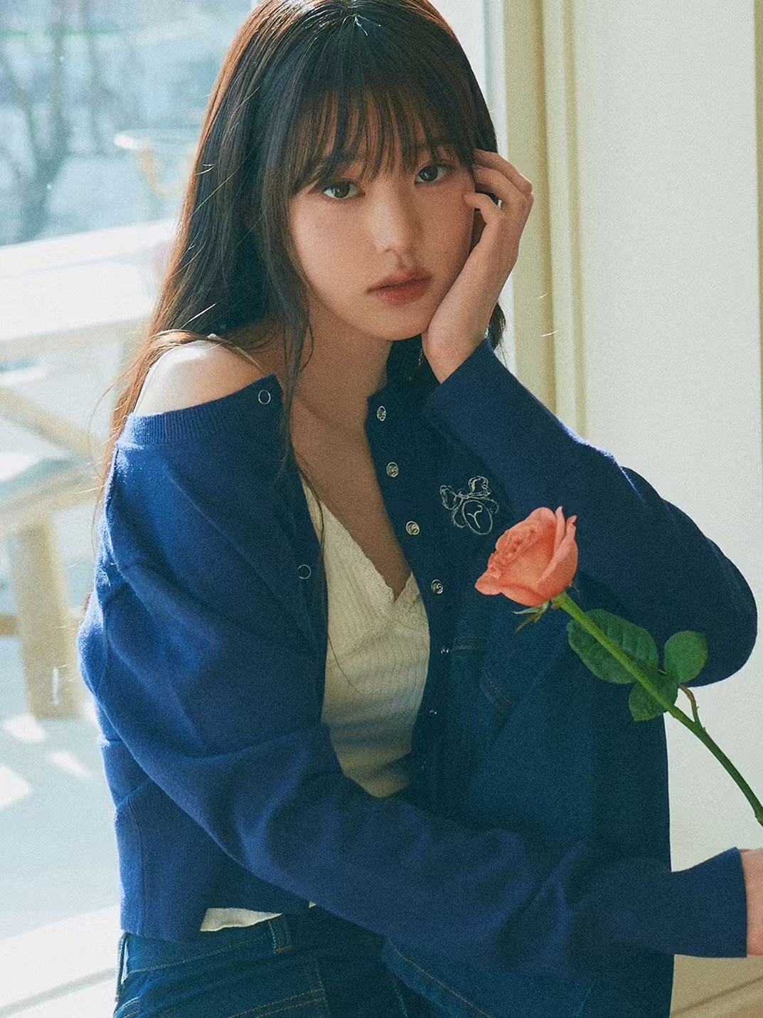 路一韩国小众品牌款  赵露思 张元英同款深蓝色针织衫  