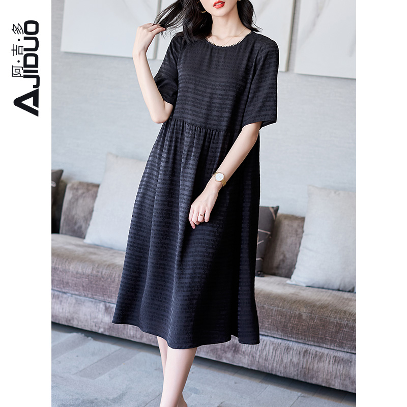 阿吉多高级感人丝小黑裙女夏天2024新款赫本风皱褶连衣裙别致裙子