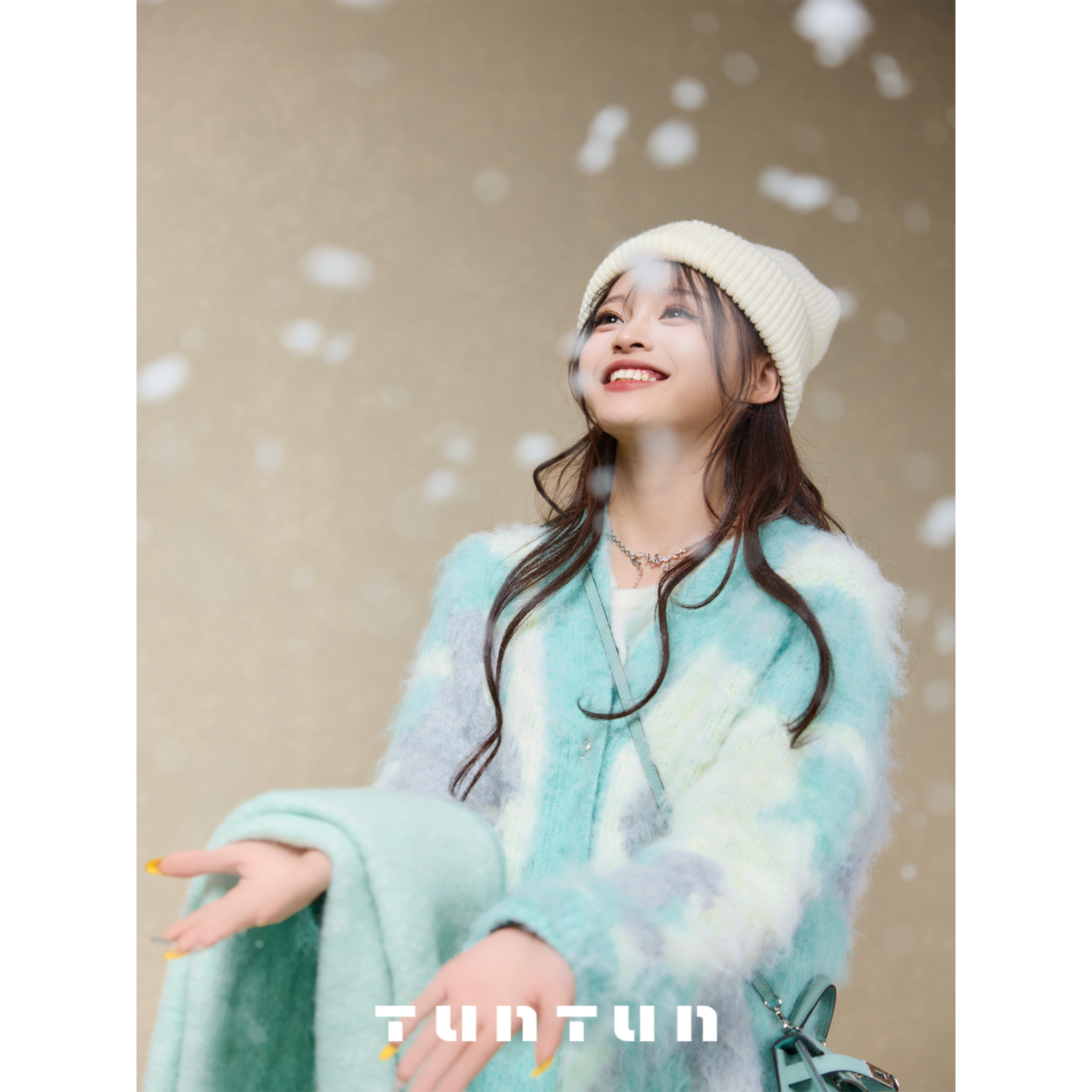 吞吞TUNT【北冰洋】独到眼光 艺术感刷毛V领开衫4