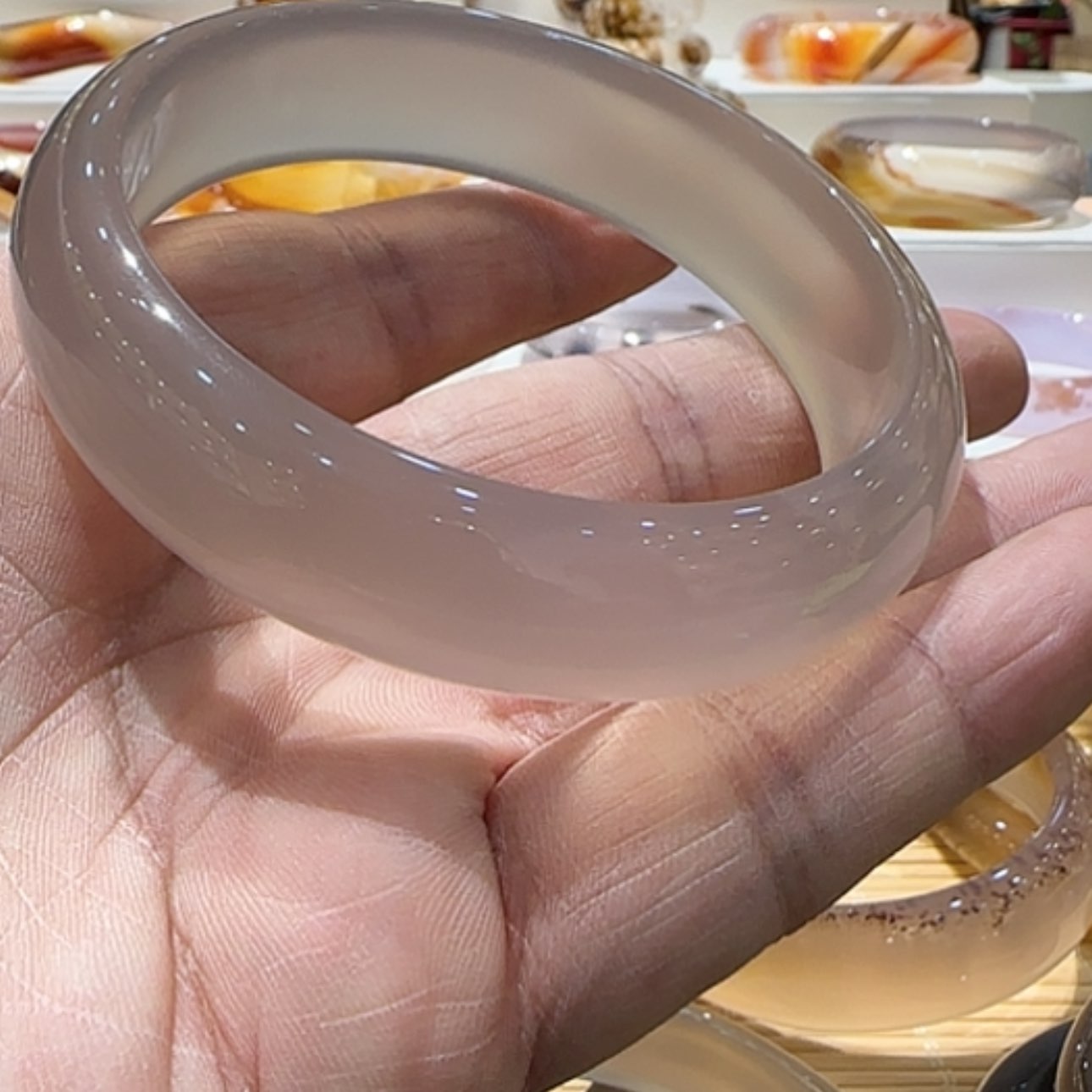 【闪购商品】玛瑙/玉髓手镯未镶嵌?*莹