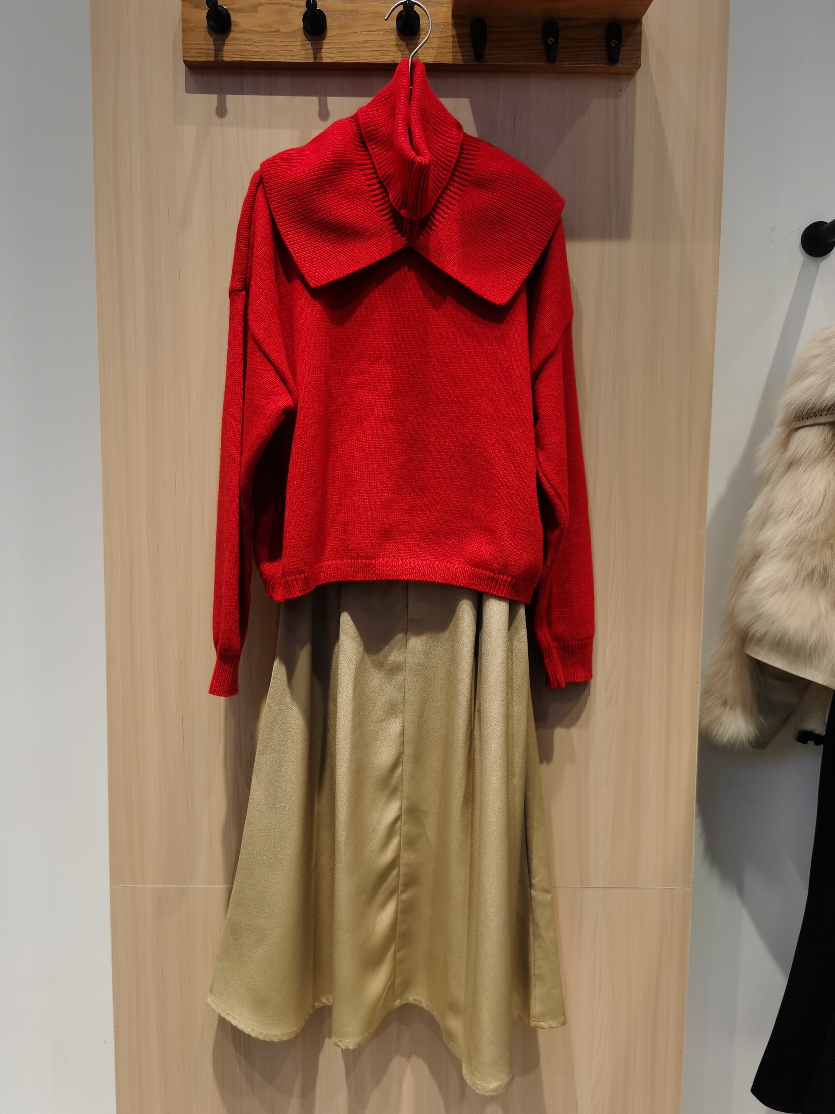 苏昔大牌女装毛衫毛衣斯嘉丽红