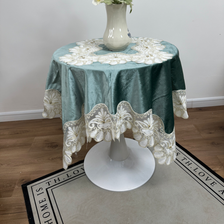 201（130cm方）孔雀绿金丝绒锁链绣方形盖巾