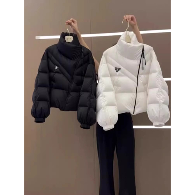 今年流行的超好看黑色棉服女冬季2025新款高级感加厚棉袄短款外套