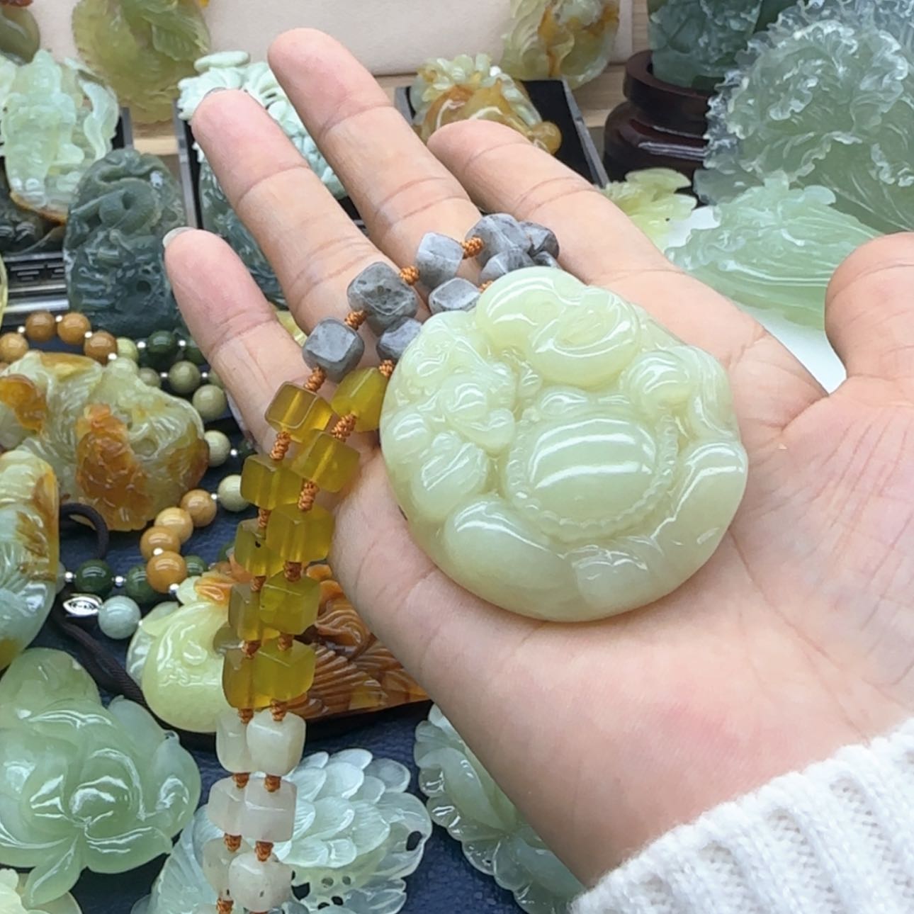 【闪购商品】蛇纹石玉吊坠未镶嵌