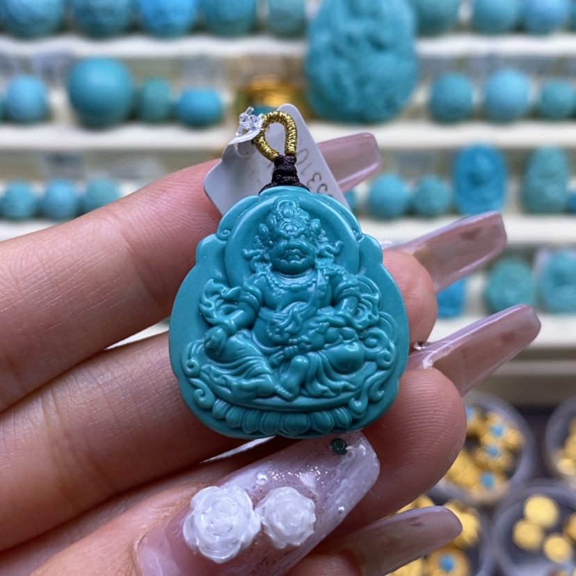 【闪购商品】绿松石颈饰未镶嵌情****1