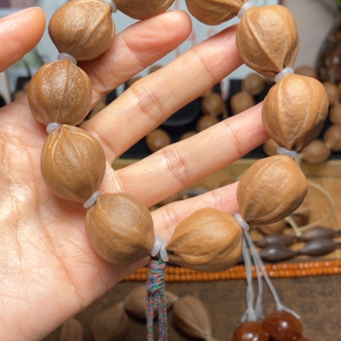 【闪购商品】橄榄核核雕草*梅林铁核2.1*2.5手串