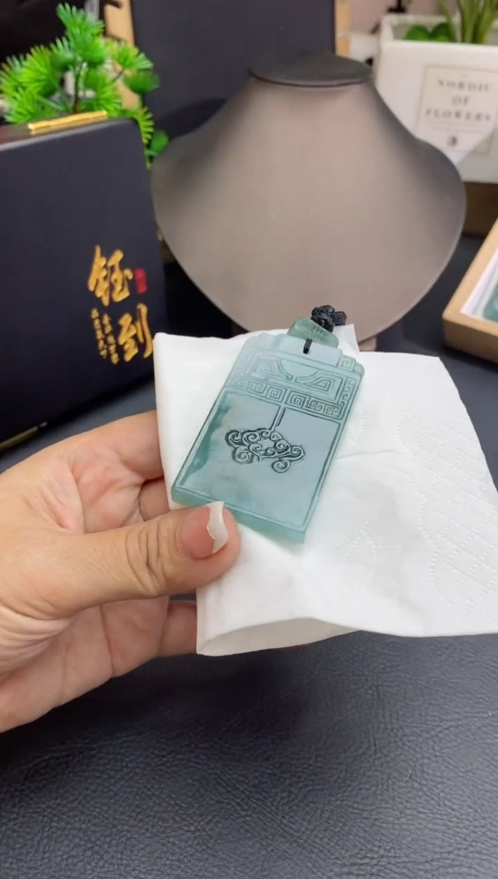 【闪购商品】翡翠颈饰未镶嵌48小时鉴赏