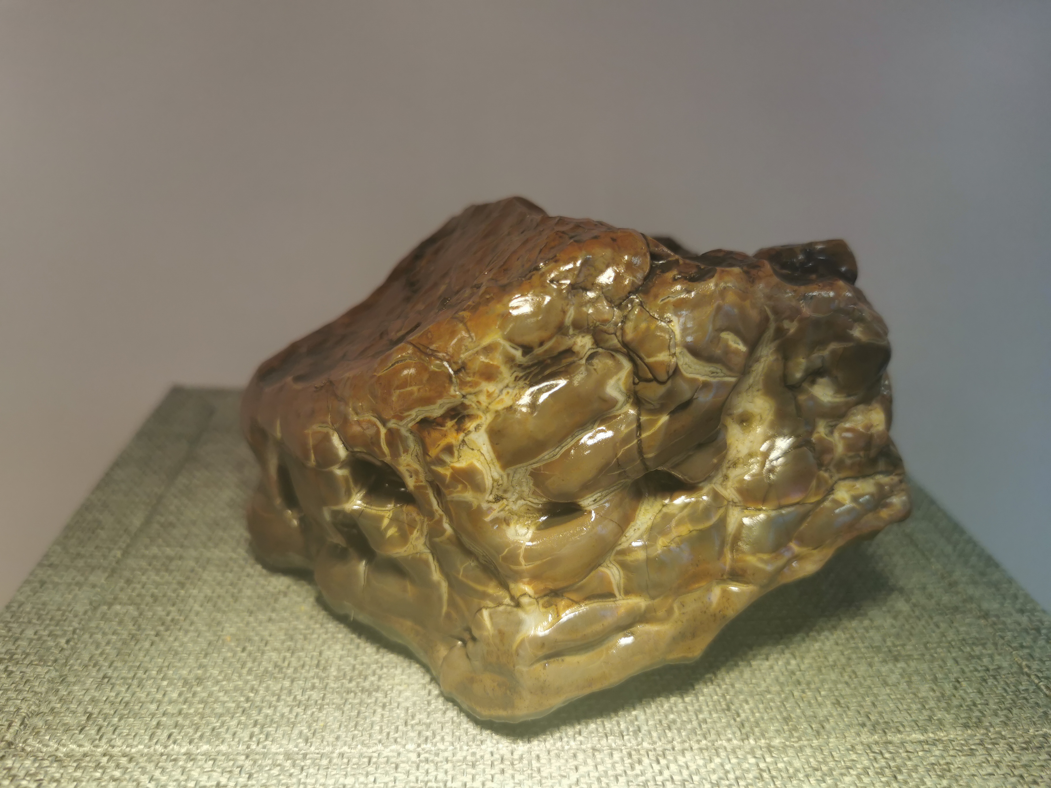 阿拉善左旗天然奇石摆件