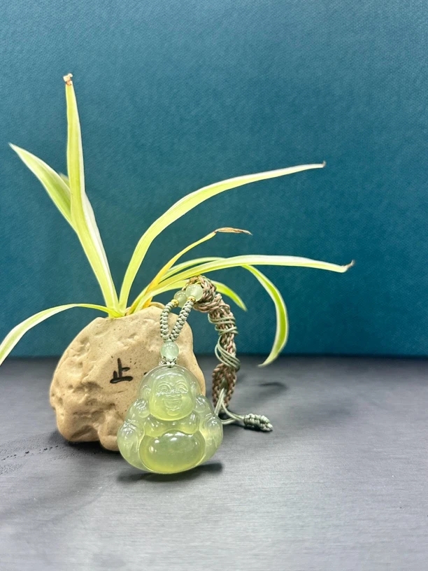 掌柜精选—精品冰底宝石光品质岫玉佛公高度34厚度10