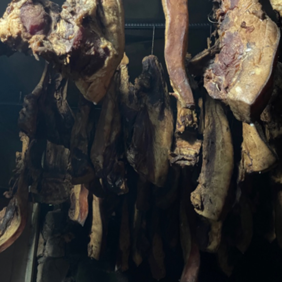 农家熟食猪腊肉现称现卖