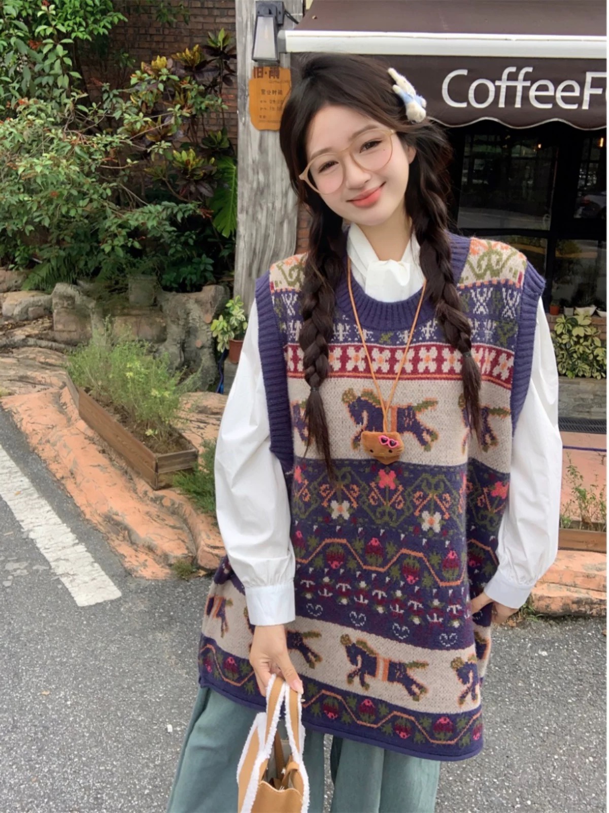 大码孕妇新款时尚宽松百搭针织马甲背心马夹胖MM遮肉显瘦上衣243