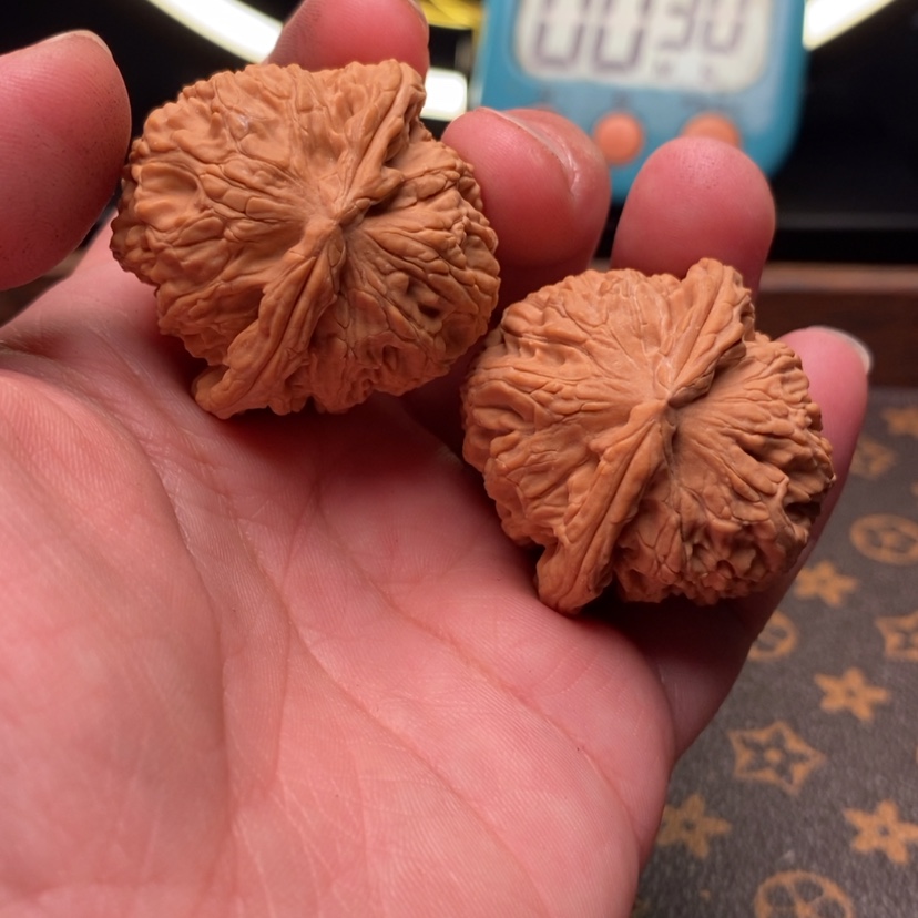 【闪购商品】猴头核桃吊坠冬**～白