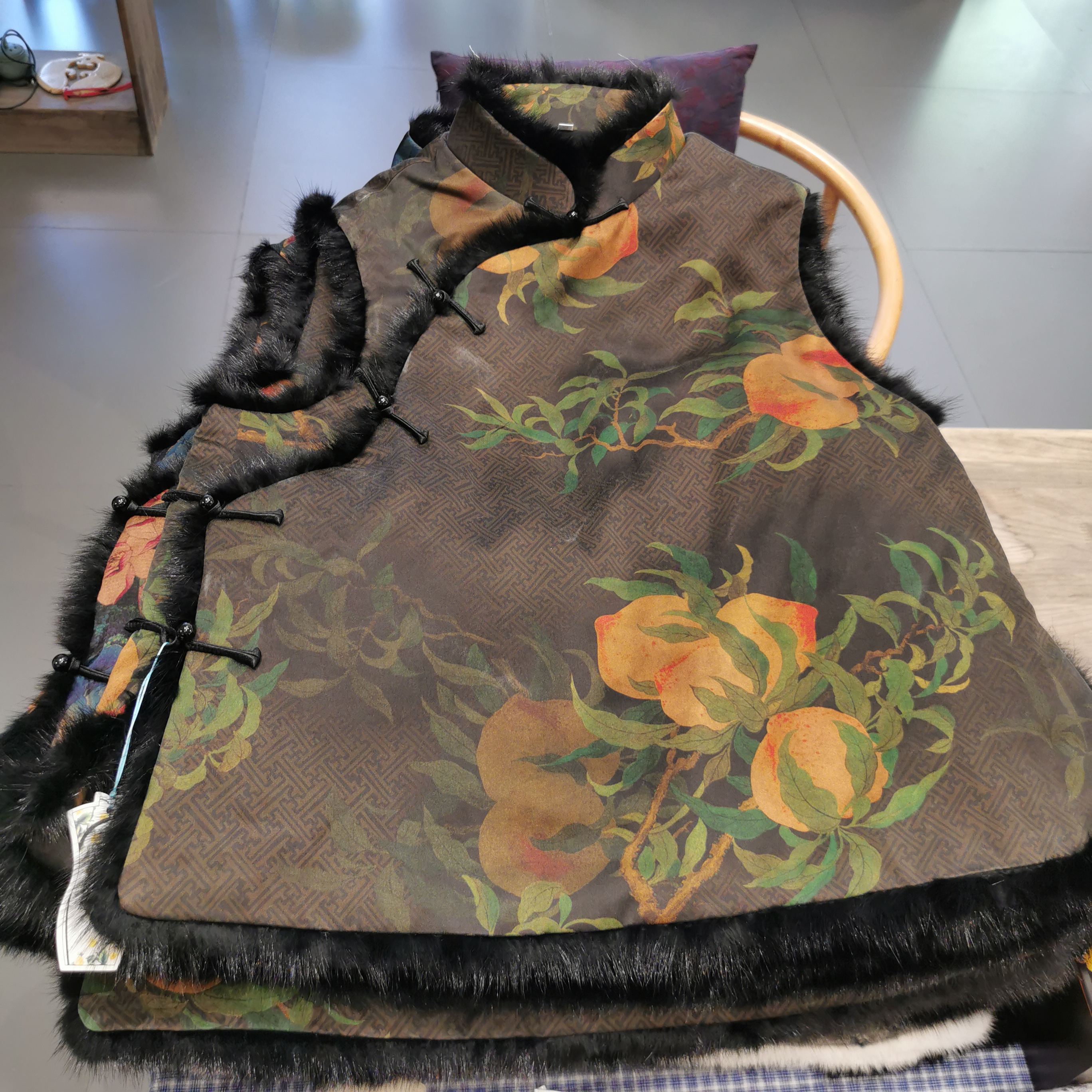 滚貂毛薄棉马甲斜襟中国风唐装ins