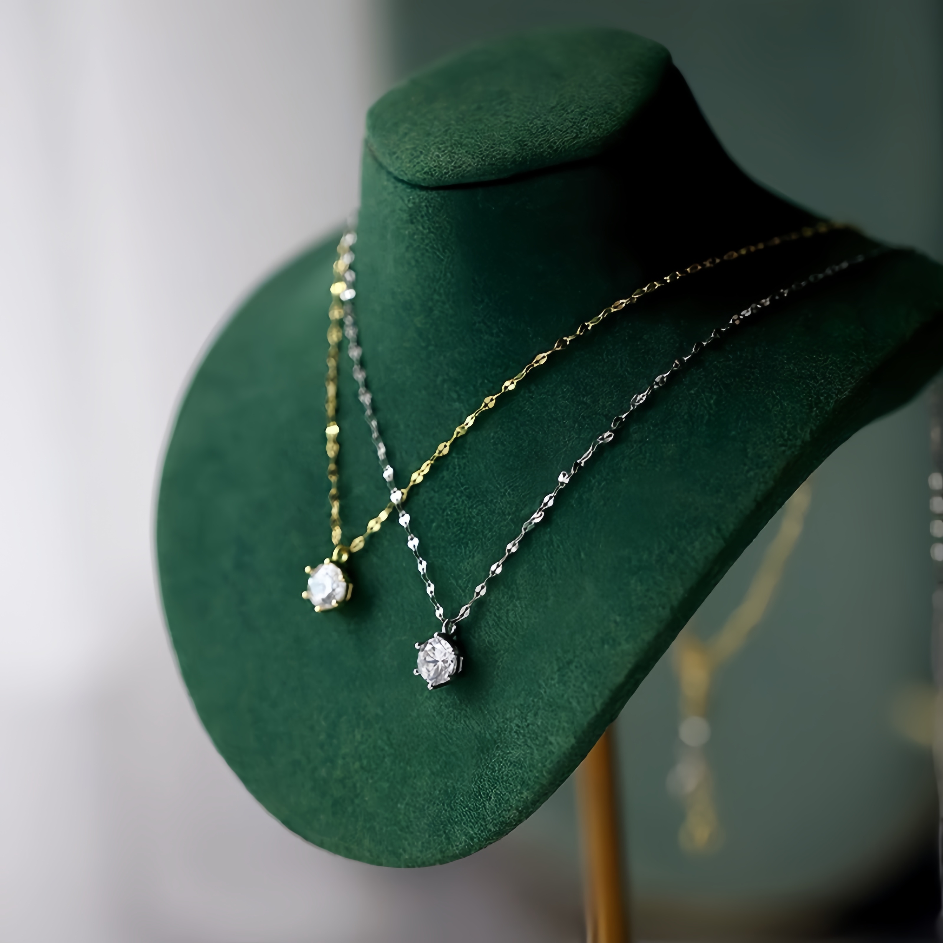 坠链均925银合成锆石 一颗星•六爪镶1克拉瓜子项链 Z1879