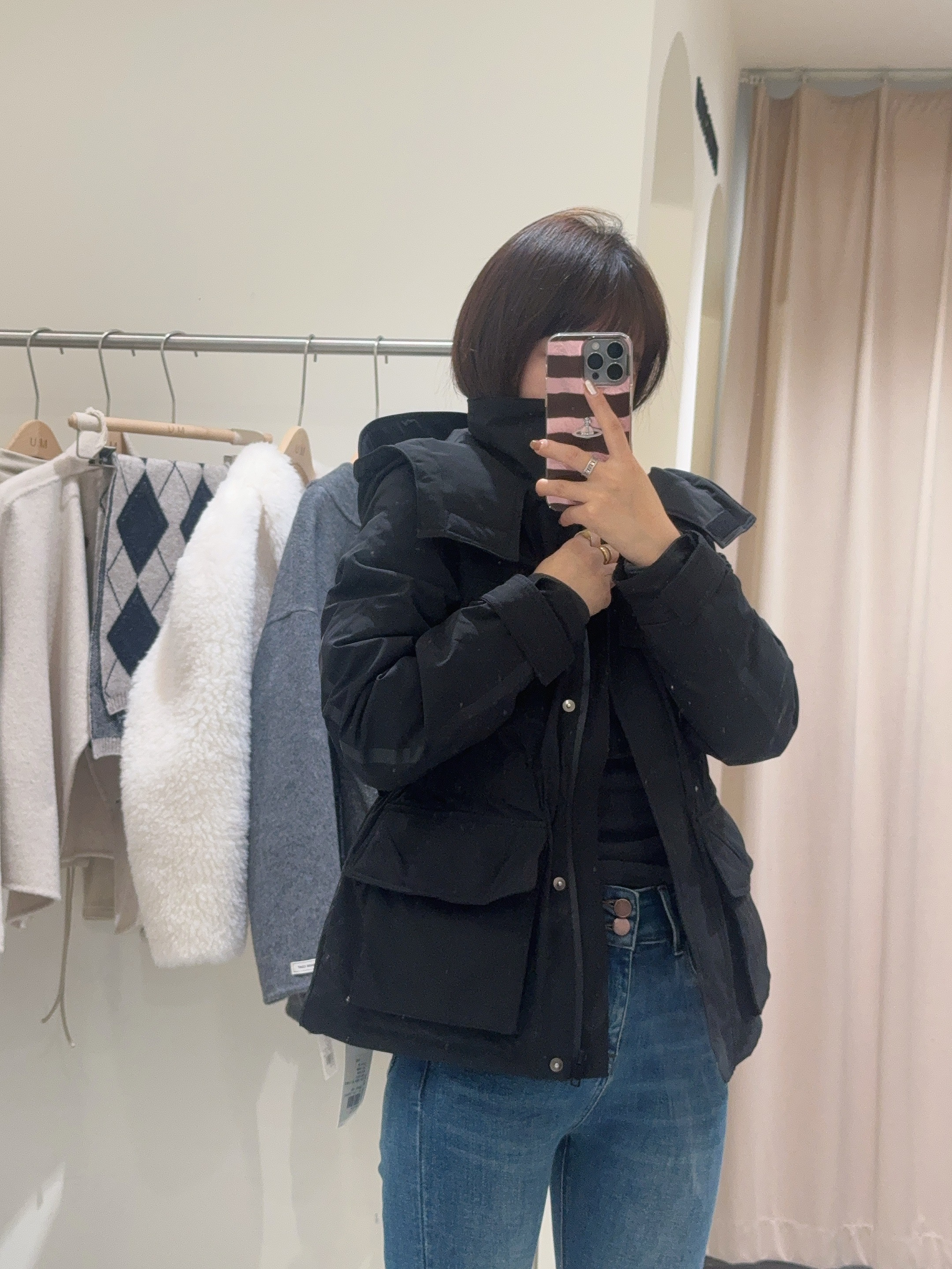 Mu-短款黑色极简鹅绒服