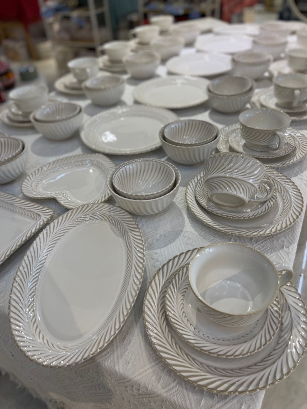 （新疆包邮）含羞草72头餐具盘子套装（做旧窑变釉工艺，颜色不是纯白