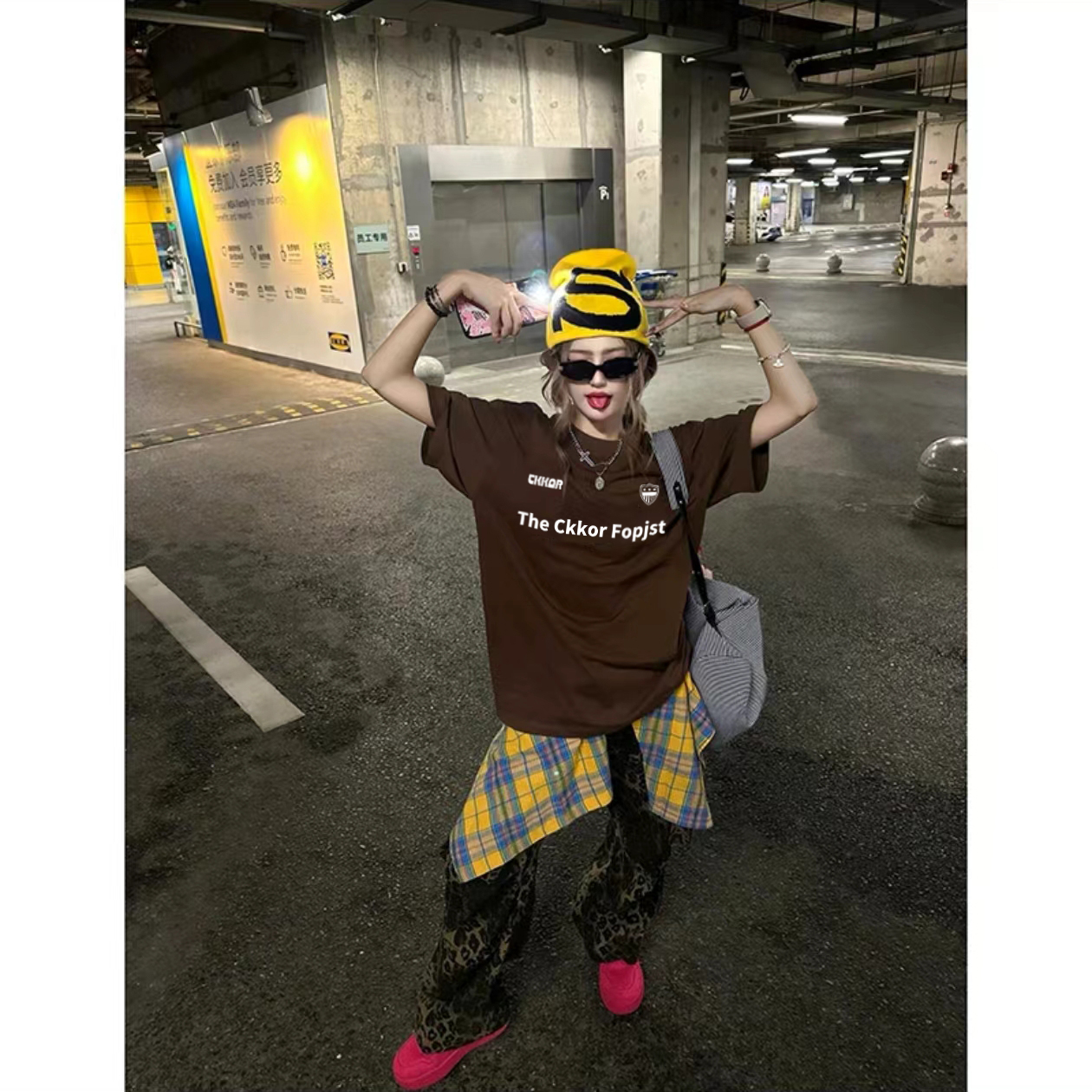 美式宽松显瘦圆领上衣女夏季新款高能感穿搭设计感短袖t恤女印花