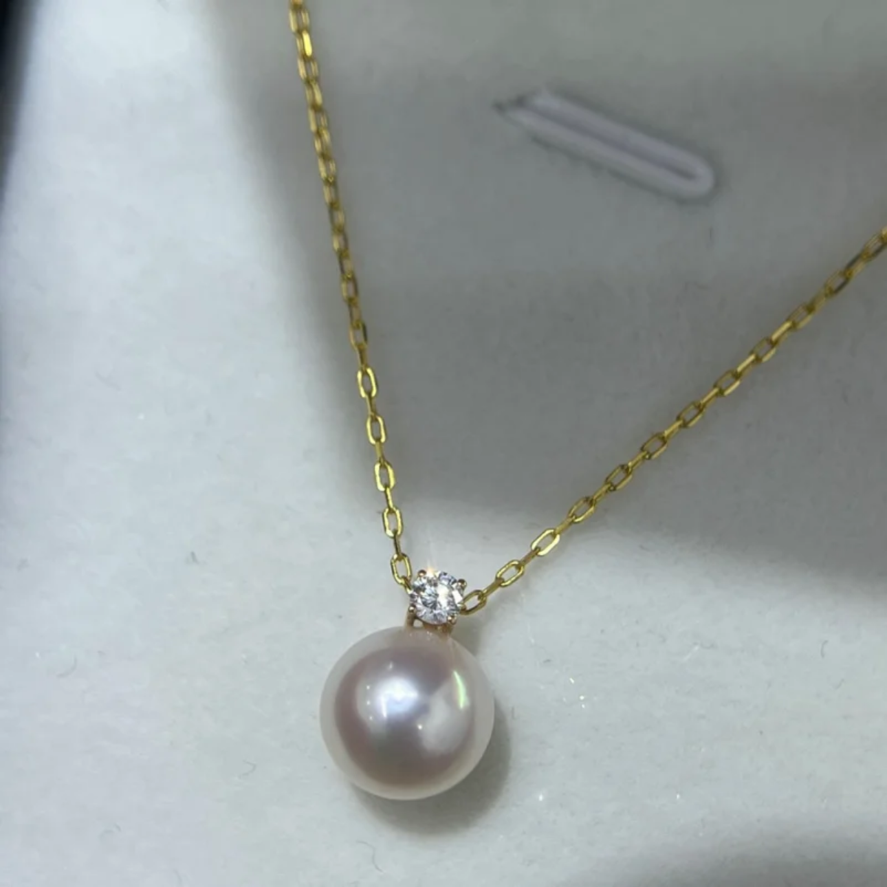 11mm戴妃吊坠（18k金扣头）无核珍珠正圆无暇极光（不含项链）