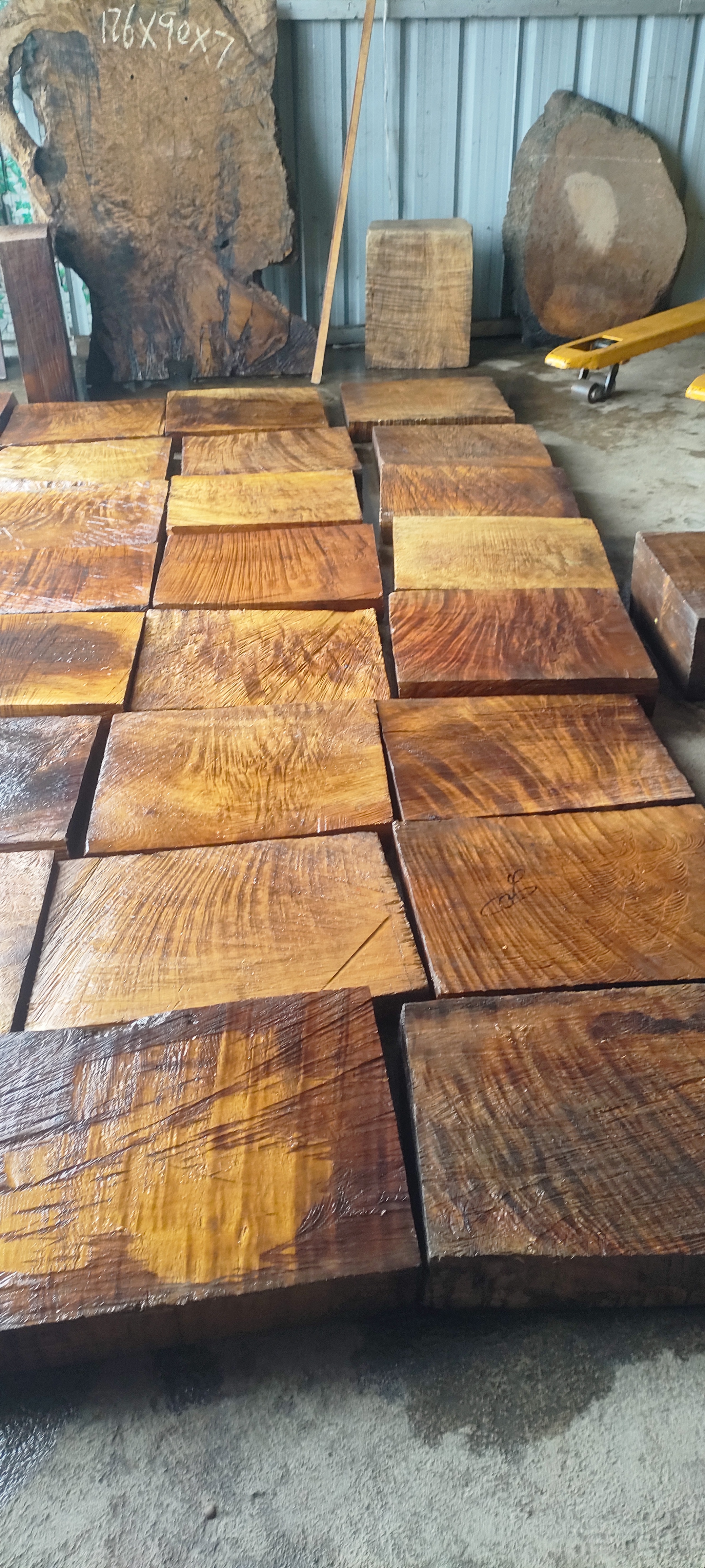 缅甸大叶金丝楠家具料工艺品料