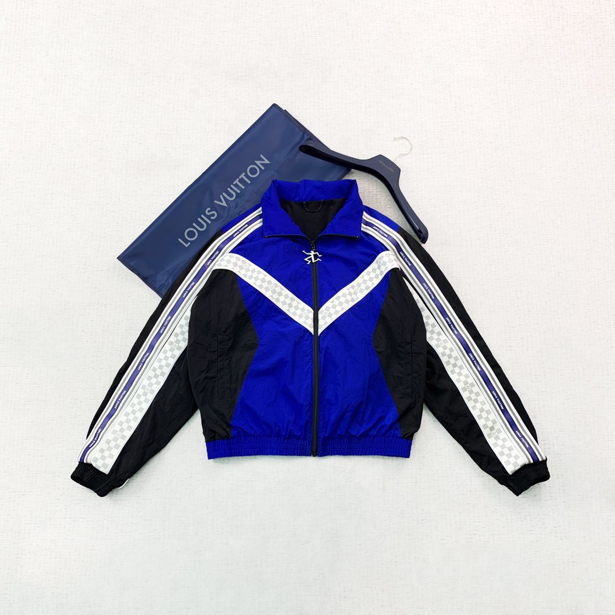 未使用 LouisVuitton/路易威登 lv条纹高领外套m码编码xb2427