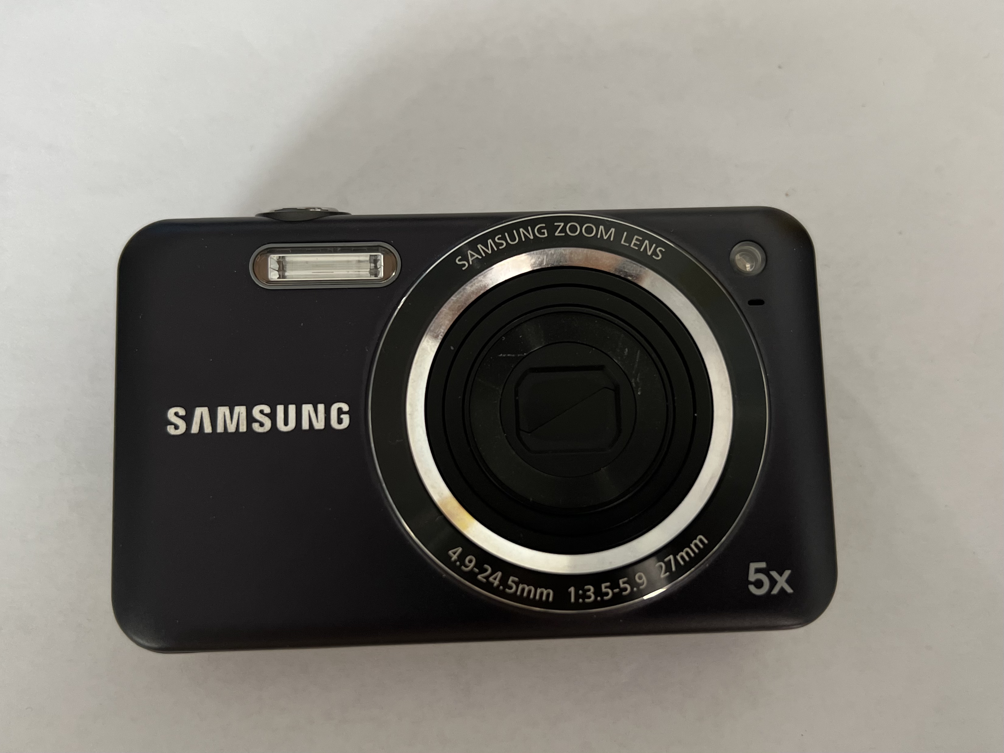 9新 Samsung/三星 ES73 1200万像素 5倍光学变焦屏幕左侧发黄