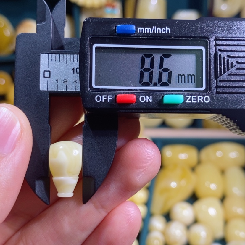 【闪购商品】琥珀裸石未镶嵌