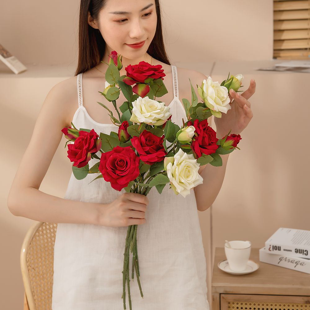 春游拍照必备道具婚庆单枝双头玫瑰花仿真花假花绿植物桌面装饰品