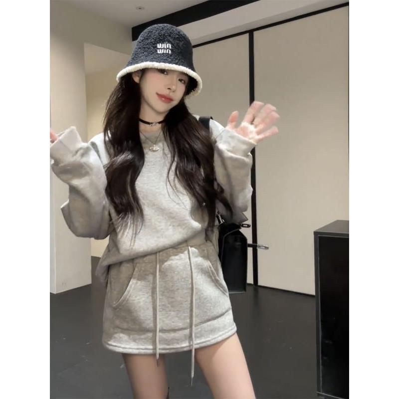 休闲时尚简约套装女春季新款圆领廓形日常卫衣插兜灰色显瘦短裙套