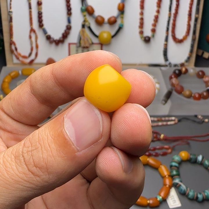 蜜蜡吊坠(不含链)未镶嵌