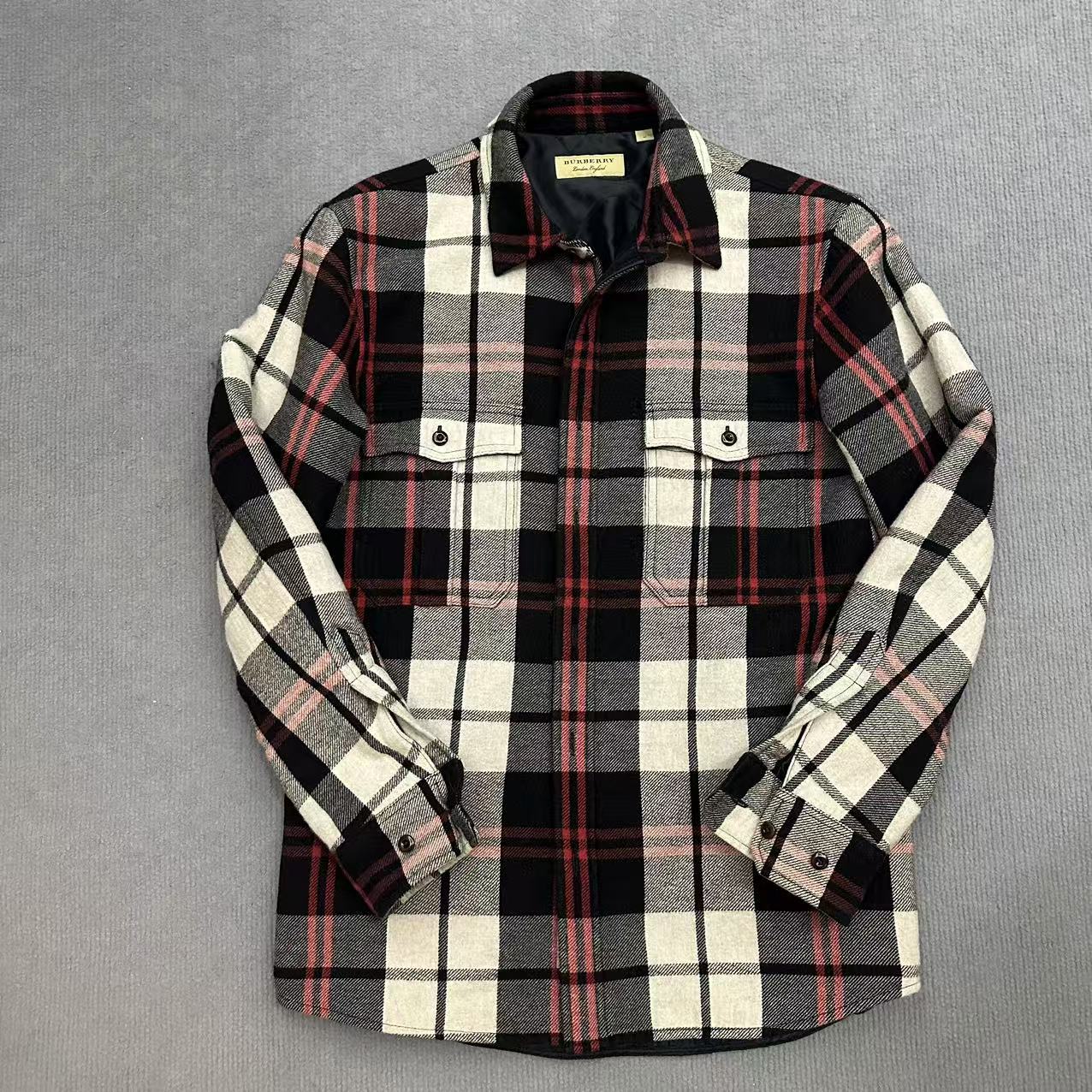 准新/巴宝莉/Burberry/格纹棉服/m码