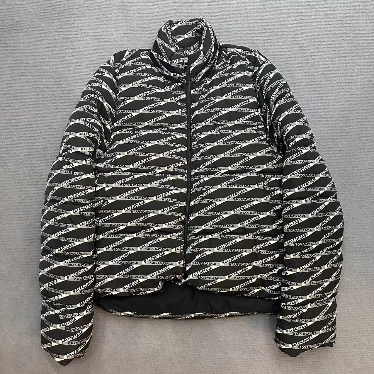 RY/巴黎世家/Balenciaga/弹幕羽绒服/44码/99新/5834108