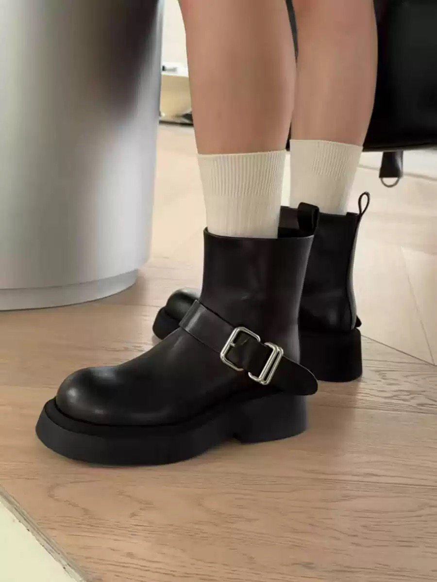 欧货2024秋冬新品厚底超轻马丁靴