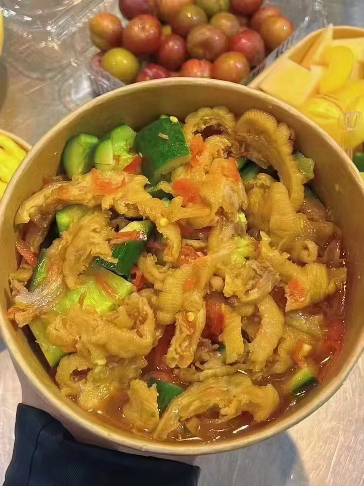 藤椒无骨鸡爪一盒380g