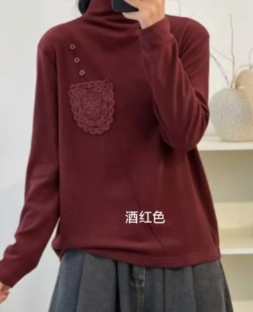 一排扣花口袋半高领双面绒小衫