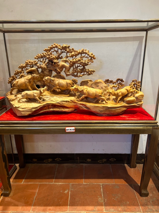 崖柏（五牛纳福）长124cm宽43cm高135cm