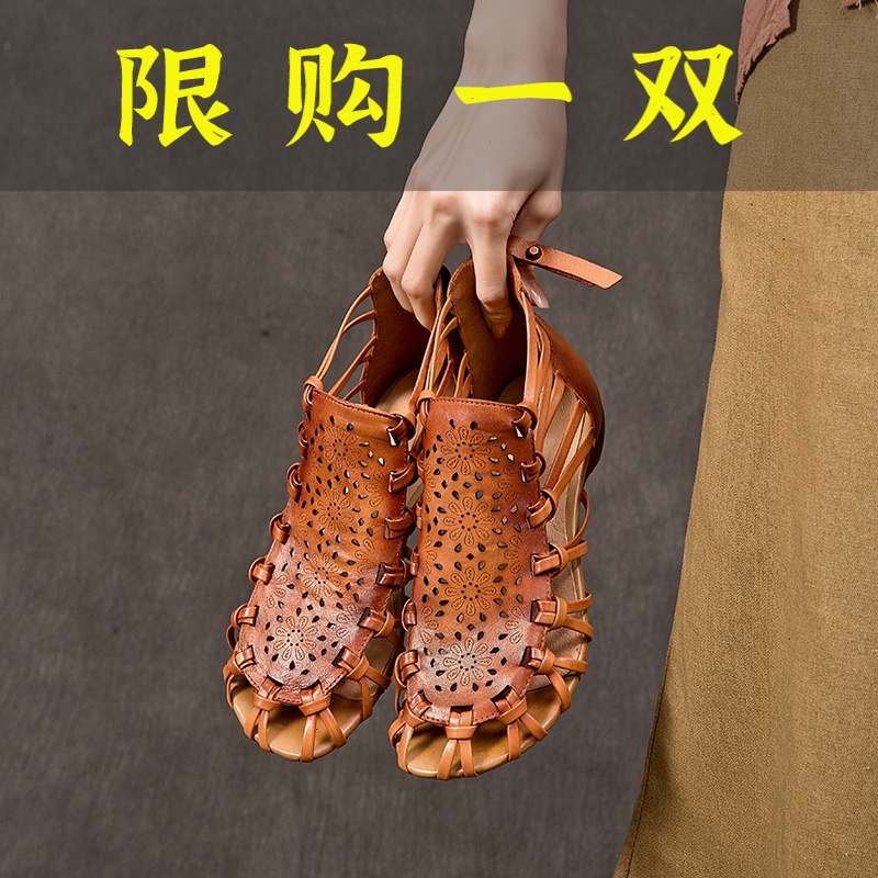 百丽纯爱品牌折扣女凉鞋舒适时尚软底软面防滑低跟女鞋子透气露