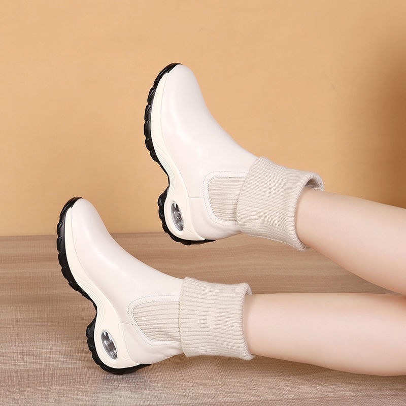 百丽纯爱显瘦马丁白色袜靴女冬加绒保暖2023新款舒适坡跟软底时尚