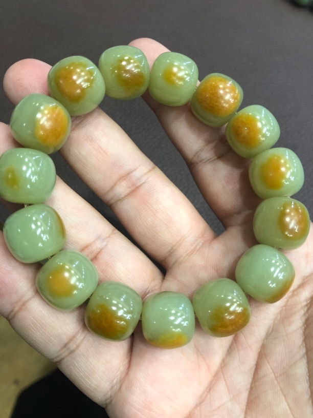 14-15老型珠手串..