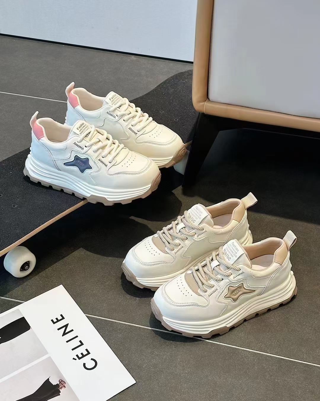 直播时听主播口令下单，女款时尚新款，轻底防滑透气百搭时尚休闲鞋