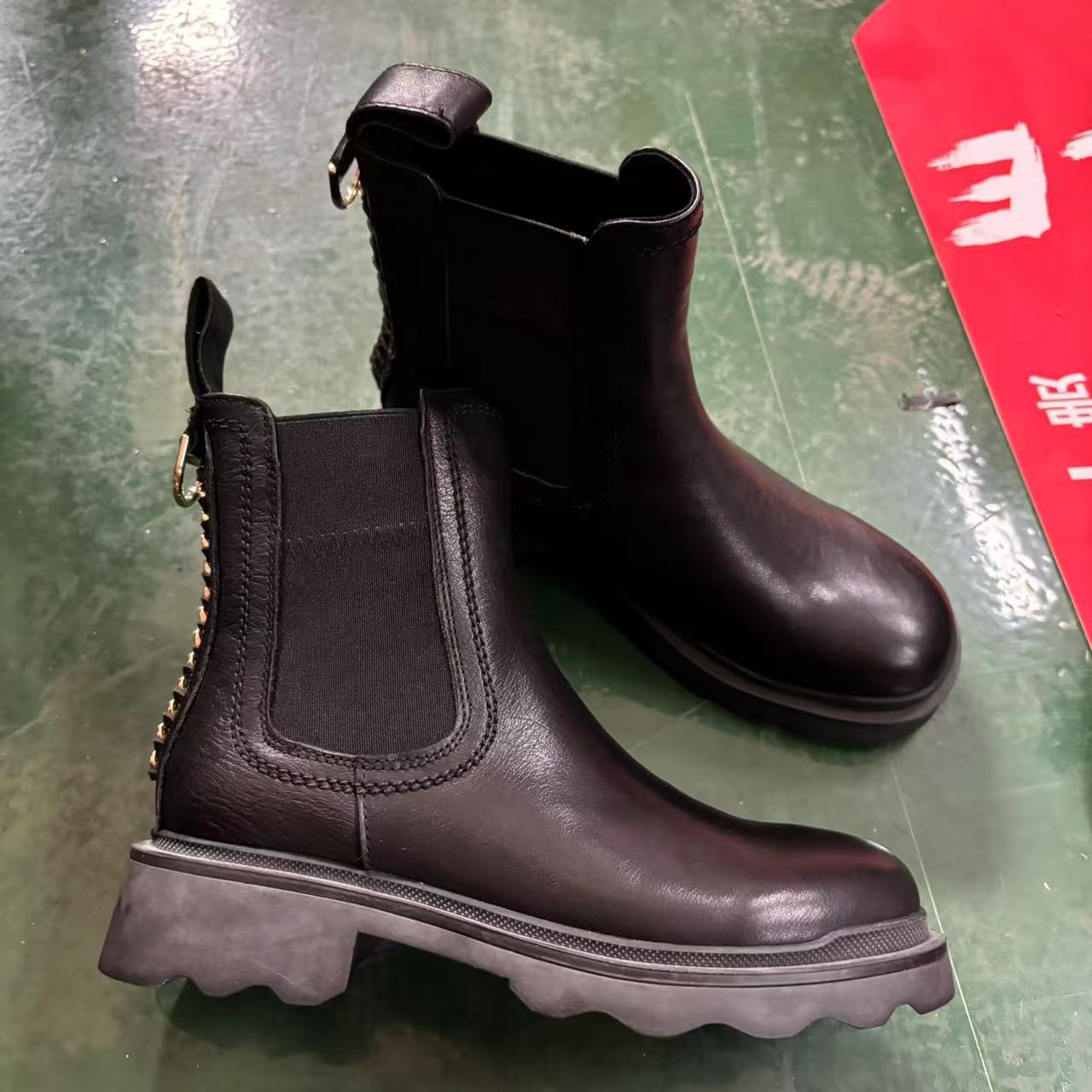 1061106B9342短靴B083