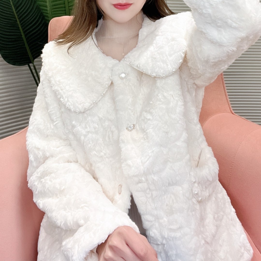 千语栀 【秋冬小香风】少女情怀可爱气质羊羔毛毛外套白色娃娃领 