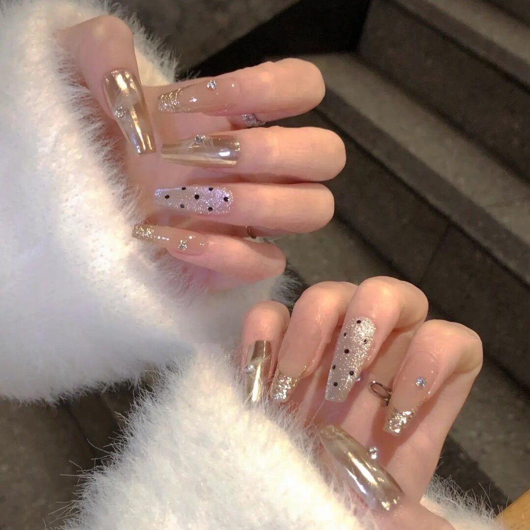 纯手工穿戴甲波点裙穿戴甲纯欲高级显白气质简约温柔魔镜秋冬新款