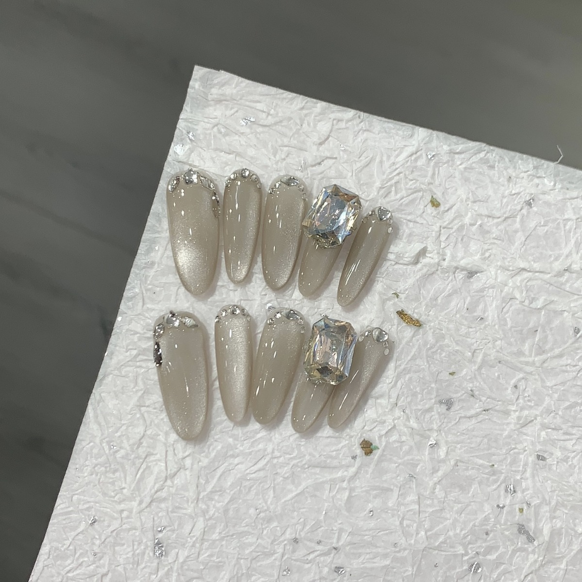 纯手工穿戴甲【实拍】简约立体堆钻聚光猫眼光年可拆卸指秋冬新款