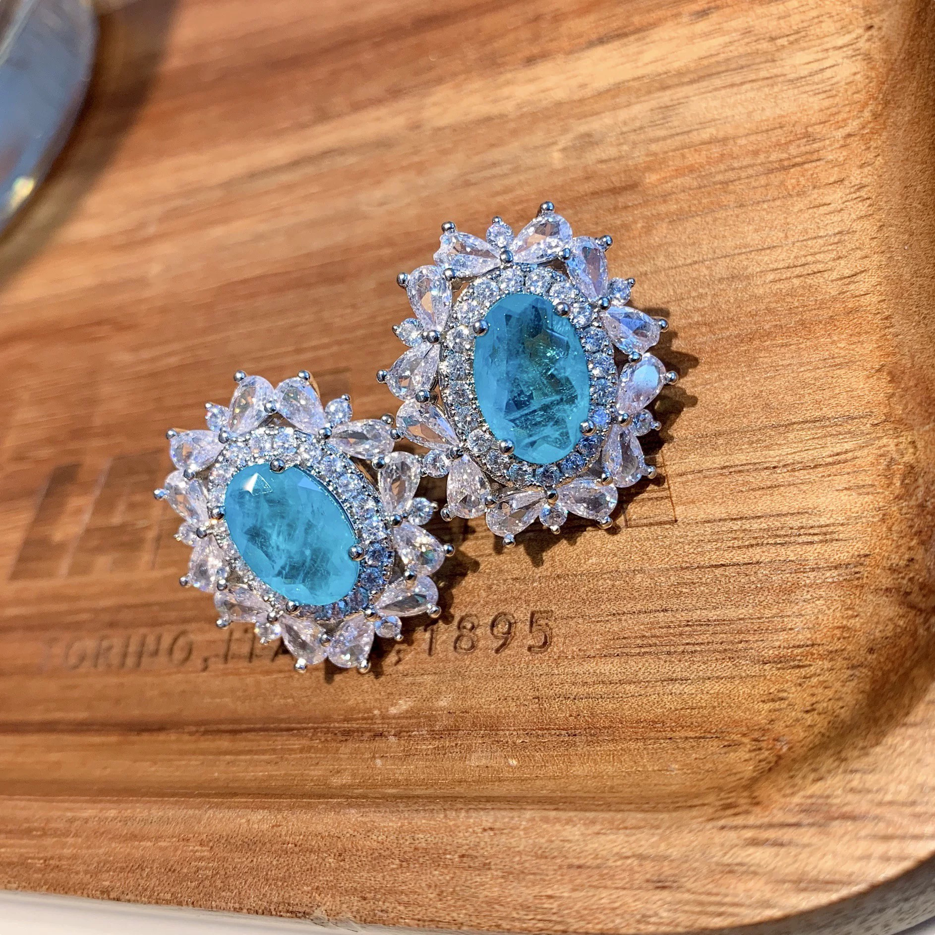 铜合金耳饰 新款欧美风复古仿帕拉伊巴 帕蓝