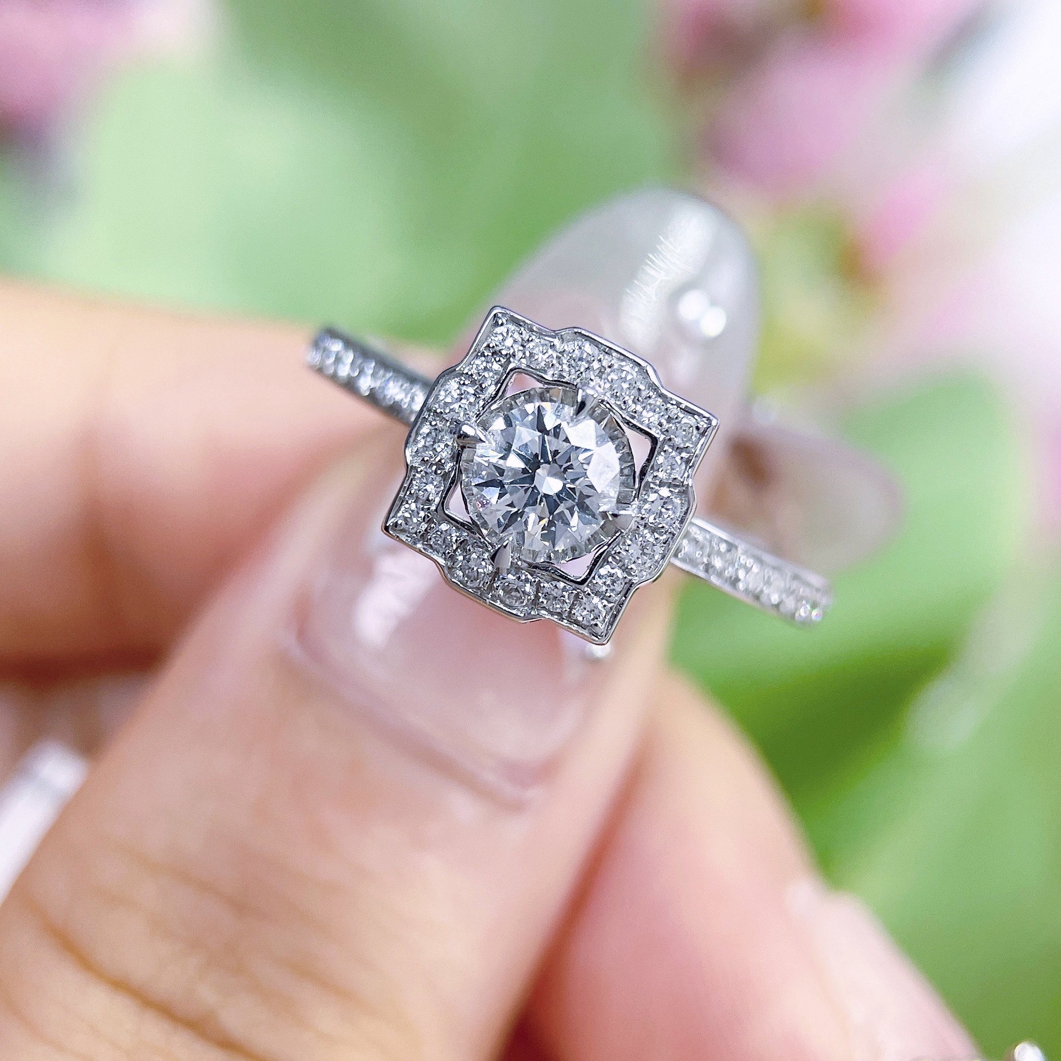 126-18k海瑞方包钻戒 主35分副26.4分 G色VS2 16# 3.422g