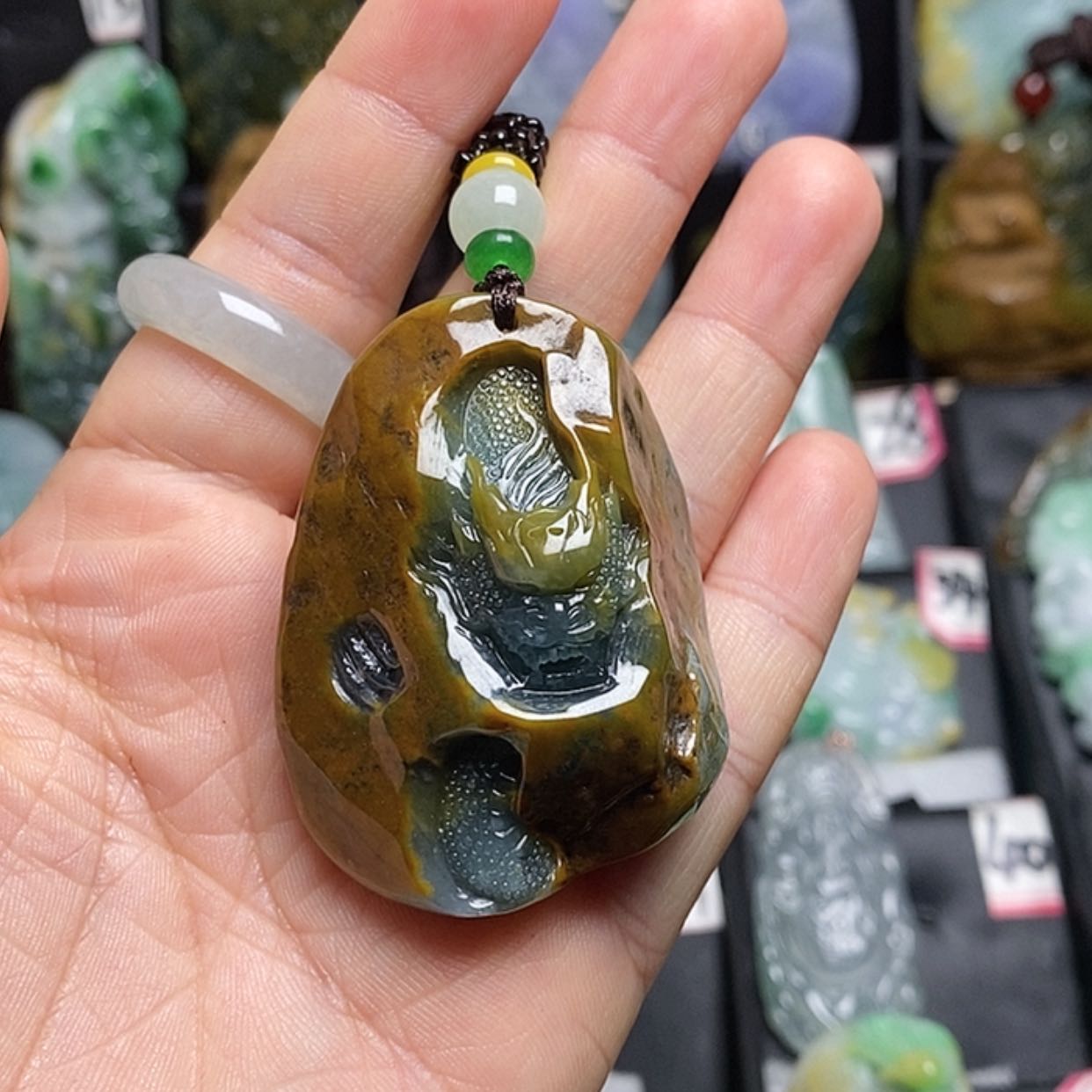 【闪购商品】翡翠颈饰未镶嵌