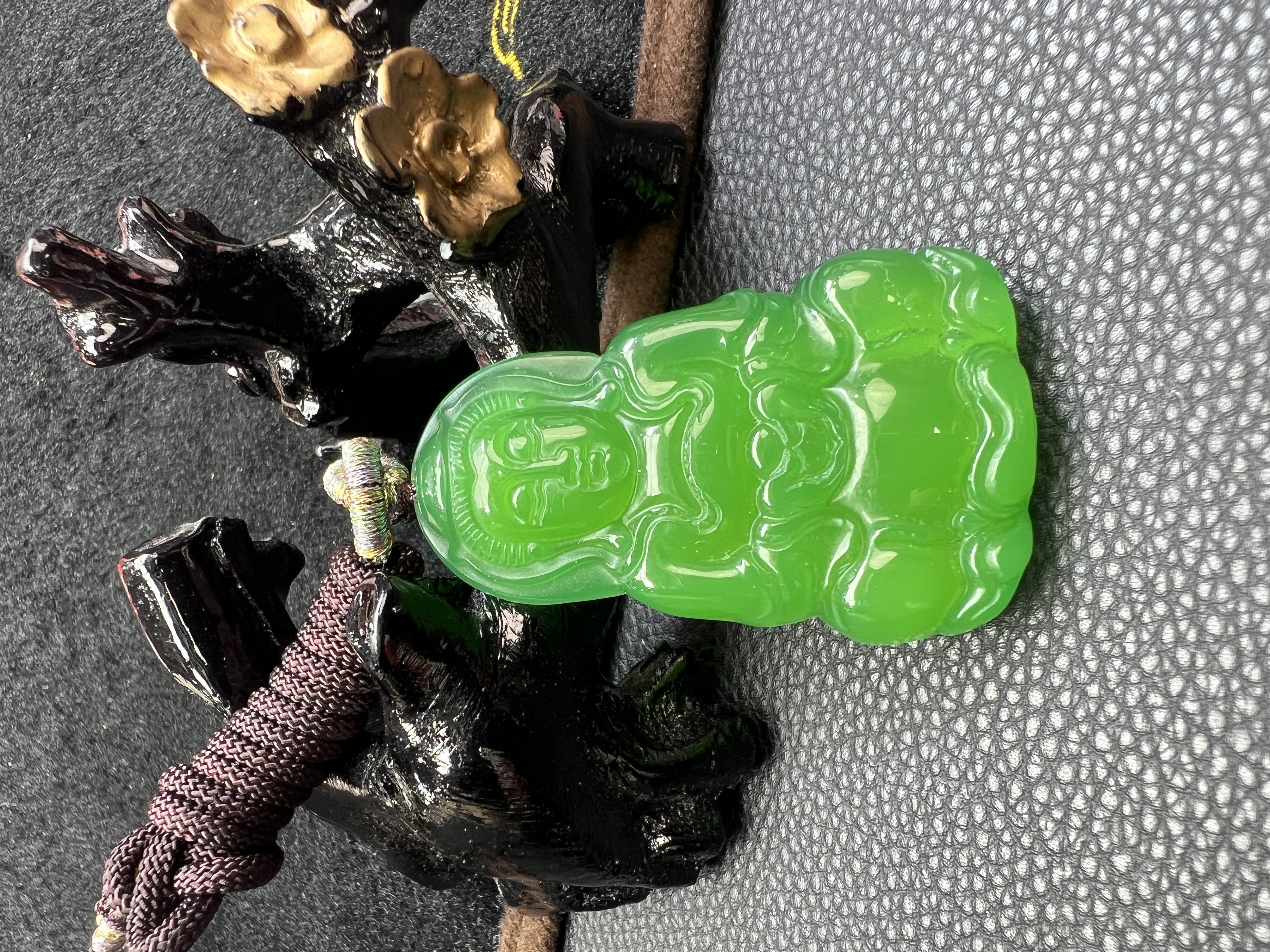 S659-天然陕西洛南秦紫玉紫绿玛瑙绿观音吊坠-配送绳子